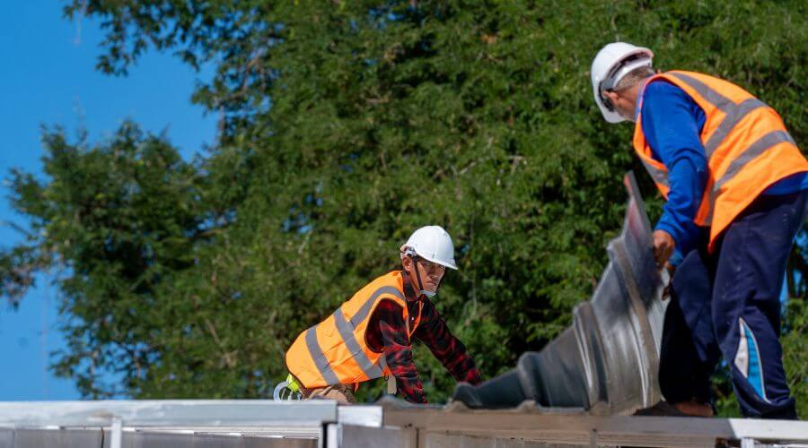 Expert Emergency Roof Repairs services in Blue Grass, IA